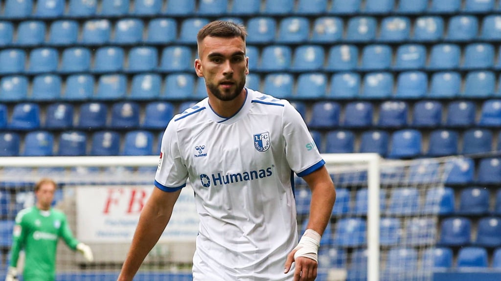 FCM-Stürmer Emir Kuhinja beim Test gegen Sampdoria Genua im Juli 2024 - einer der seltenen Einsätze des Talents.