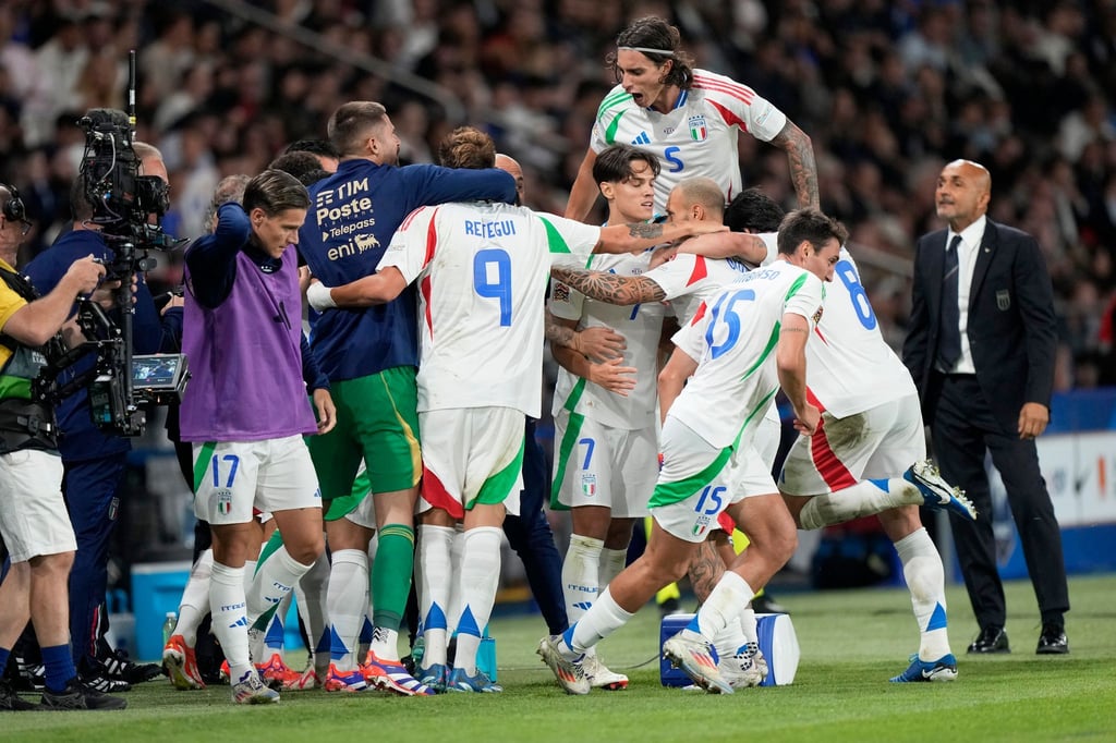 Endlich wieder Grund zum Jubeln für Italiens Fußballer.