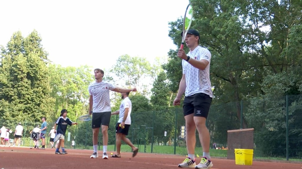 Die Spieler der Saale Bulls haben beim HTC Peißnitz e.V. trainiert.