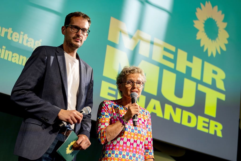 Die Grünen-Spitzenkandidaten Benjamin Raschke und Antje Töpfer stimmen die Partei auf die Endphase des Wahlkampfes ein. Am 22. September wählt Brandenburg einen neuen Landtag.