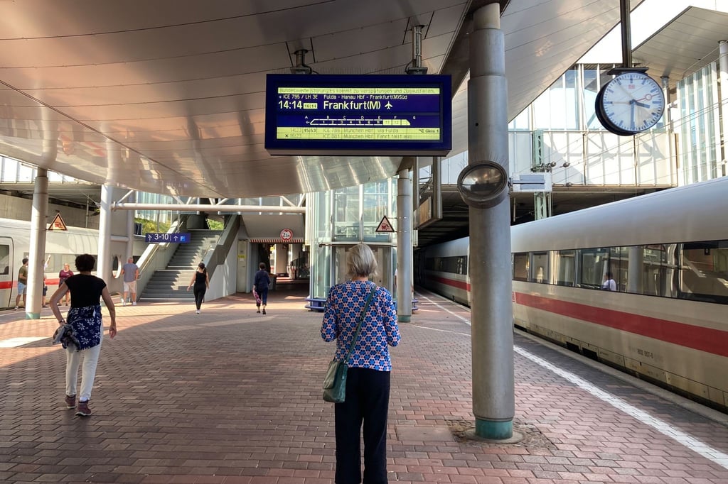 Nach Störung läuft Bahnverkehr wieder an.