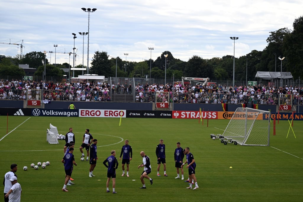 Die Fans lieben die Fußball-Nationalmannschaft wieder.