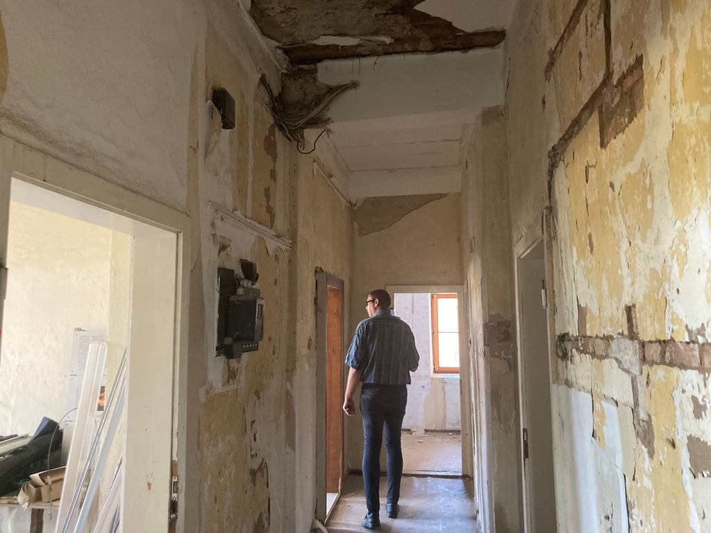 Steve Kunze bei seinem Streifzug durch den Westflügel des Klosters Jerichow.