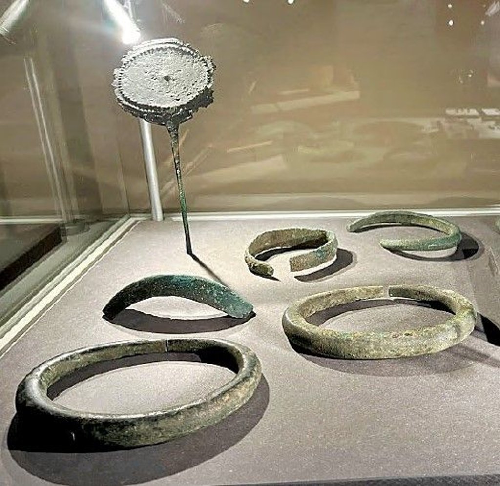 Das Museum beherbergt einen Bestand von etwa 15.000 Objekten.