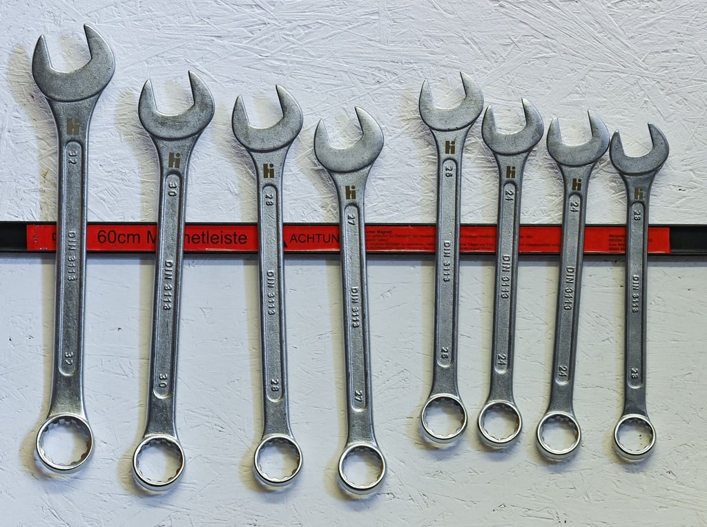 Ein Test der Fachzeitschrift "Selbst ist der Mann" zeigt: Sowohl teure als auch preiswerte Ringmaulschlüsselsets bieten gute Qualität.