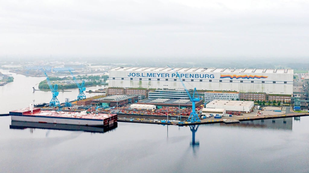 Die Meyer Werft in Papenburg steckt in der größten Krise ihrer mehr als 200-jährigen Geschichte. (Archivbild)