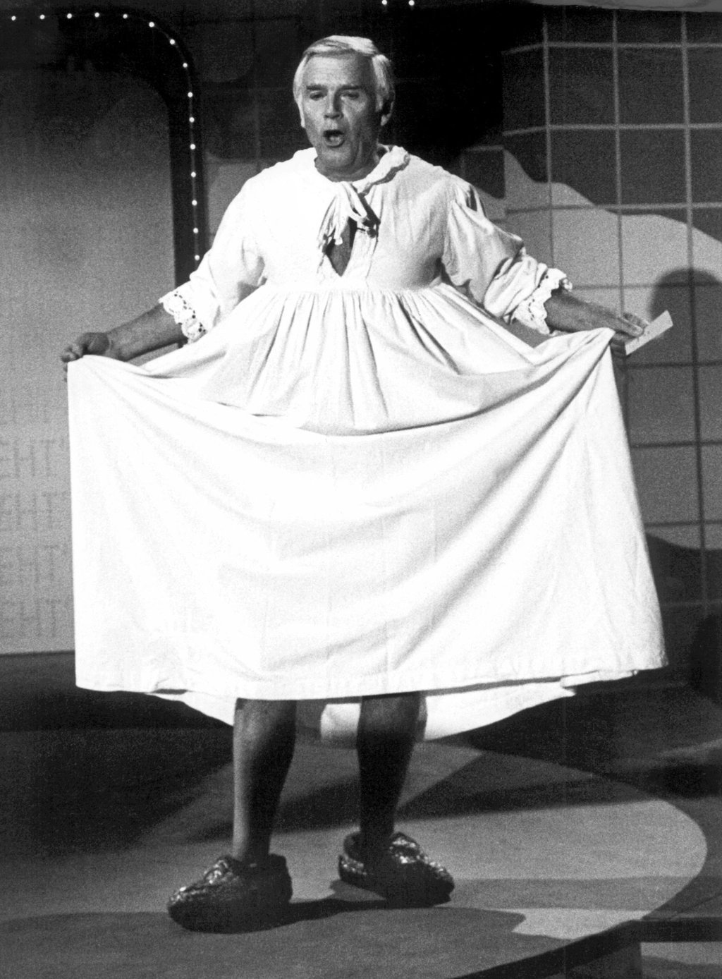 Mit seinem Auftritt im Nachthemd wollte „Blacky“ 1983 nur eine Wettschuld einlösen, nachdem er in der Show „Wetten, dass...?“ verloren hatte. Empörend, fanden so manche im Publikum.