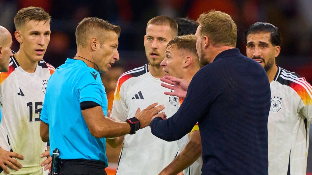 Die deutsche Nationalmannschaft hatte im Nations-League-Spiel gegen die Niederlande (2:2) viel Diskussionbedarf mit Schiedsrichter Davide Massa aus Italien.