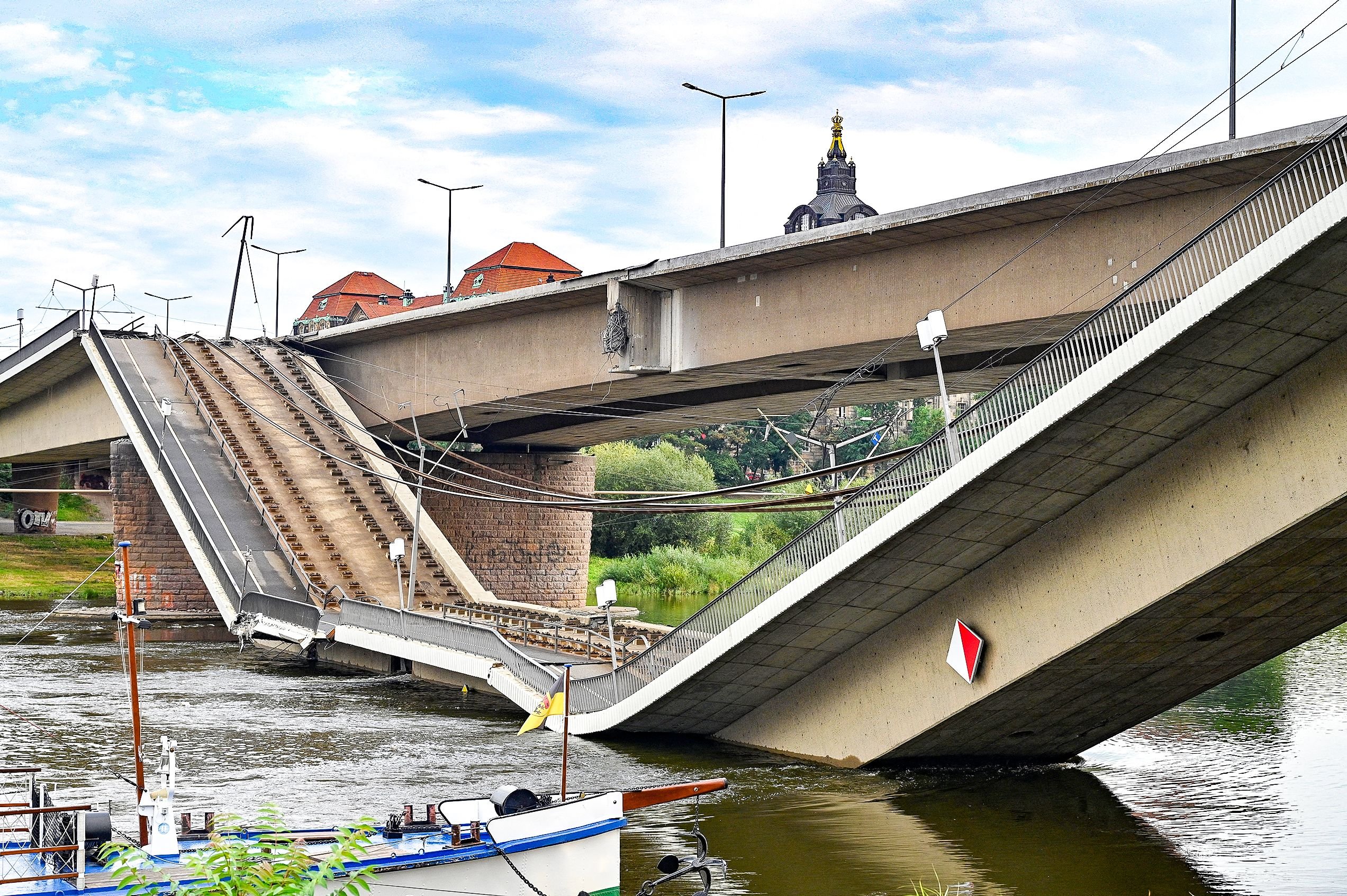 Einsturz Der Carolabrücke: Droht Auch Sachsen-Anhalt Ein Brückenunglück ...