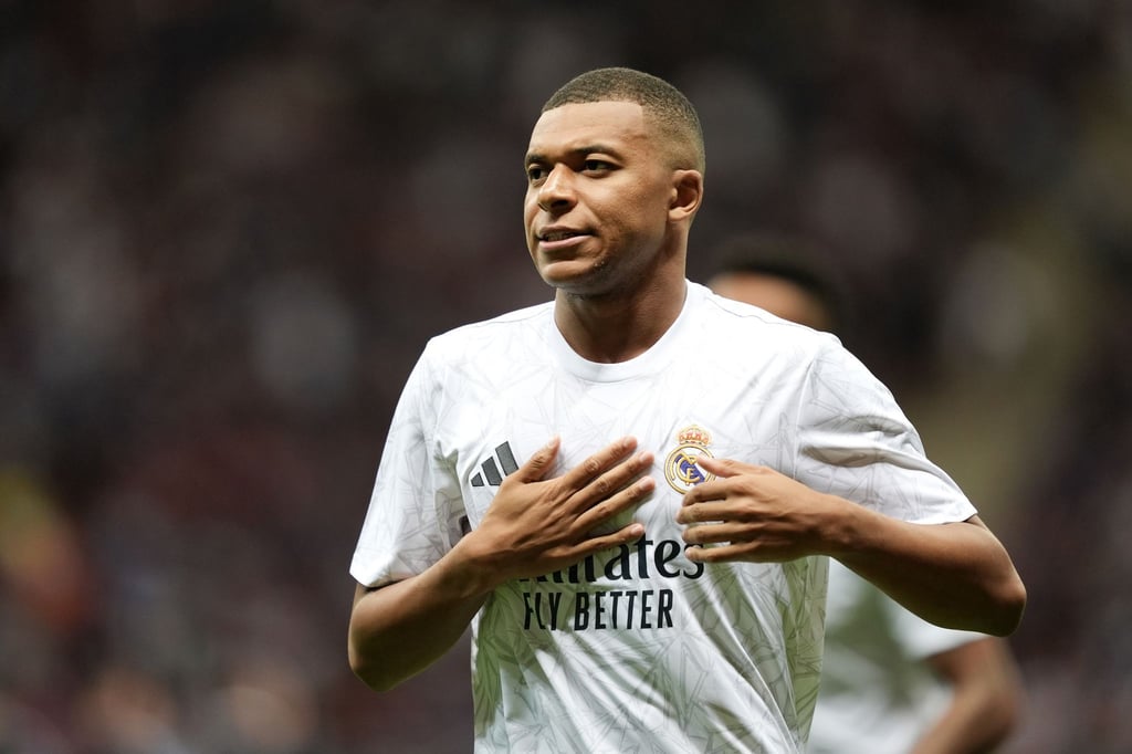 Kylian Mbappé hat sich im Streit um Gehaltszahlungen von PSG durchgesetzt (Archivbild).