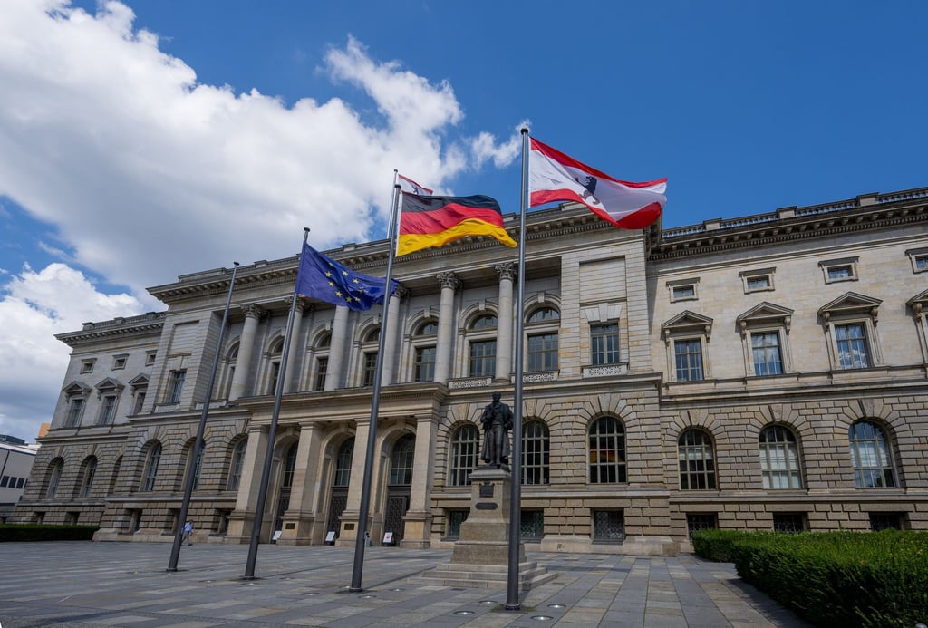 Die Mitglieder des Berliner Abgeordnetenhauses kommen zu ihrer ersten Sitzung nach Ende der Sommerpause zusammen. (Archivfoto)