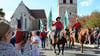 Der große Festumzug beim Zerbster Erntedankfest, vormals Bollenmarkt, zieht stets zahlreiche Besucher an. Kurzzeitig drohte der traditionellen Veranstaltung jetzt das Aus.