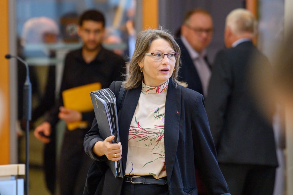 SPD-Fraktionschefin Katja Pähle will Familien bei der Kinderbetreuung finanziell nicht stärker belasten. (Archivbild)