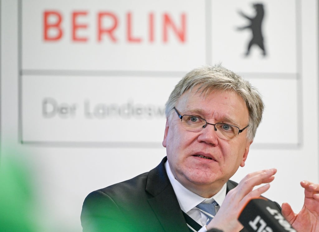 Landeswahlleiter Stephan Bröchler warnt vor der Gefahr von Wahlfälschungen auch für Berlin. (Archivfoto)