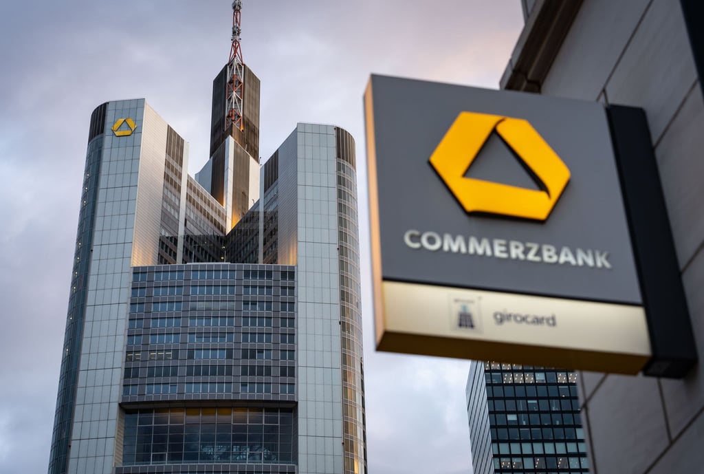 Die italienische Großbank Unicredit wirbt für eine Übernahme der Commerzbank. (Archivbild)