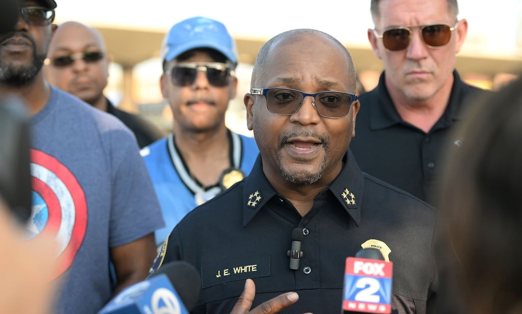 Polizeichef James White spricht über die Schüsse nach dem NFL-Spiel der Detroit Lions.