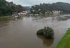 Im Sächsischen Rathen führt die Elbe schon Hochwasser. Auch im Jerichower Land bereiten sich die Gemeinden auf den möglichen Ernstfall vor.