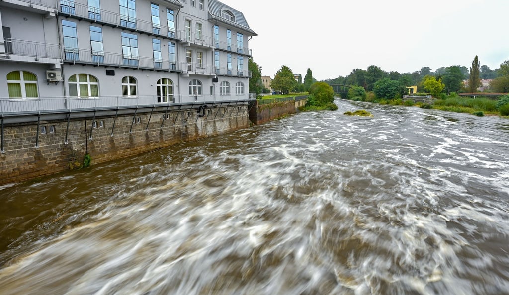 Auch in Brandenburg droht in den kommenden Tagen Hochwasser. Der Wasserstand der Neiße in Guben ist bereits gestiegen. (Foto aktuell)