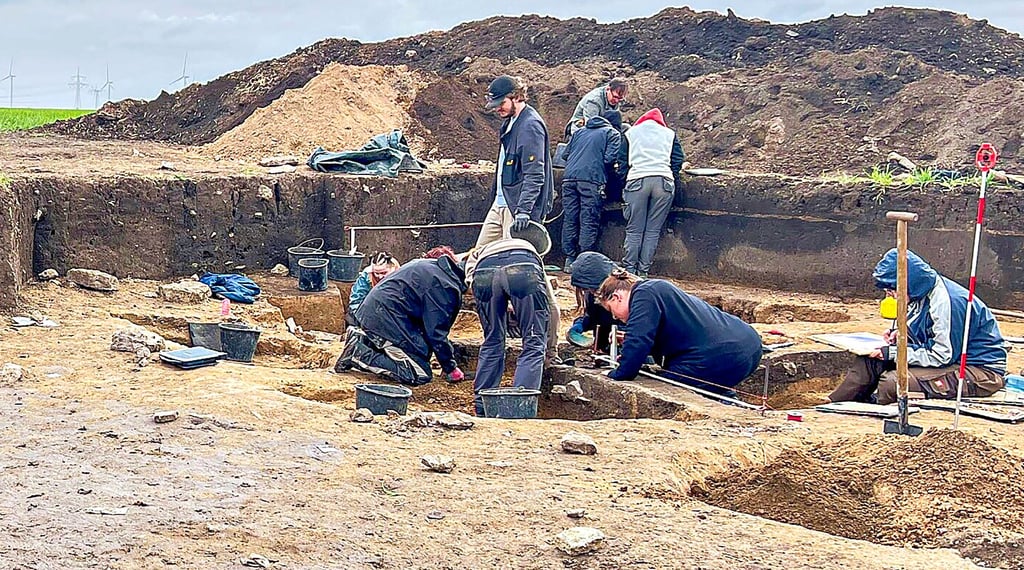 Die Studenten der Universität Jena setzen die archäologischen Ausgrabungen auf dem Kranzberg fort.