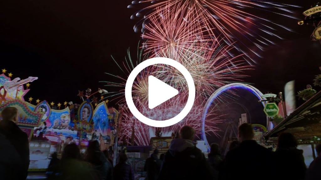 Der Montagabend mit dem traditionellen Höhenfeuerwerk auf der Wiese war noch einmal gut besucht.
