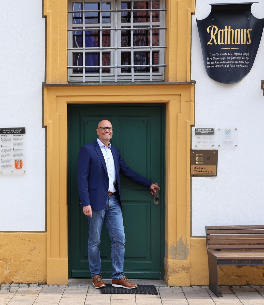 Stand zwar nicht auf dem Wahlzettel, aber wurde gewählt: Bürgermeister Romstöck.