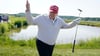 Trump spielt am Wochenende häufiger Golf in einem seiner Clubs. (Archivbild)