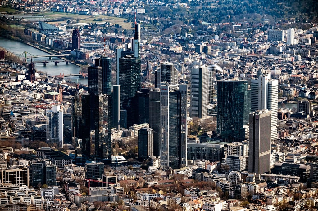 Die Bundesbank sieht dieses Jahr ein schwierigeres Umfeld für deutsche Geldinstitute. (Archivbild)