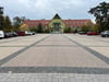 Blick auf den zentralen Heideplatz in Kochstedt.