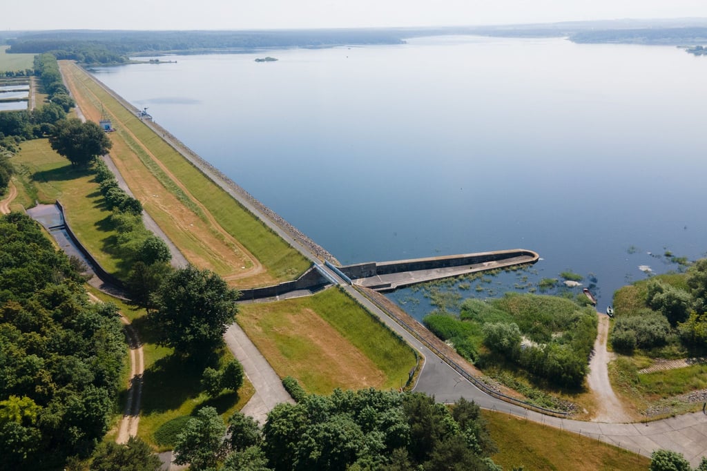 Die Talsperre Quitzdorf - nach dem tagelangen Regen und dem Hochwasser sind die Talsperren und Rückhaltebecken in Ostsachsen wieder gut gefüllt. (Archivbild)