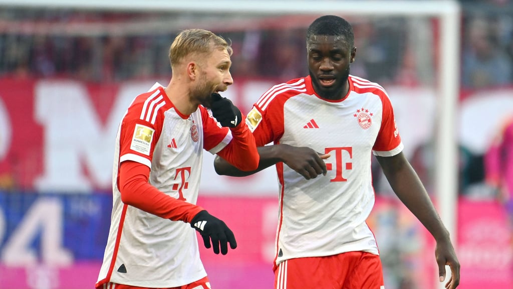 Konrad Laimer und Dayot Upamecano wechselten von RB Leipzig zum FC Bayern München. Dort verdient das Duo sehr viel Geld.