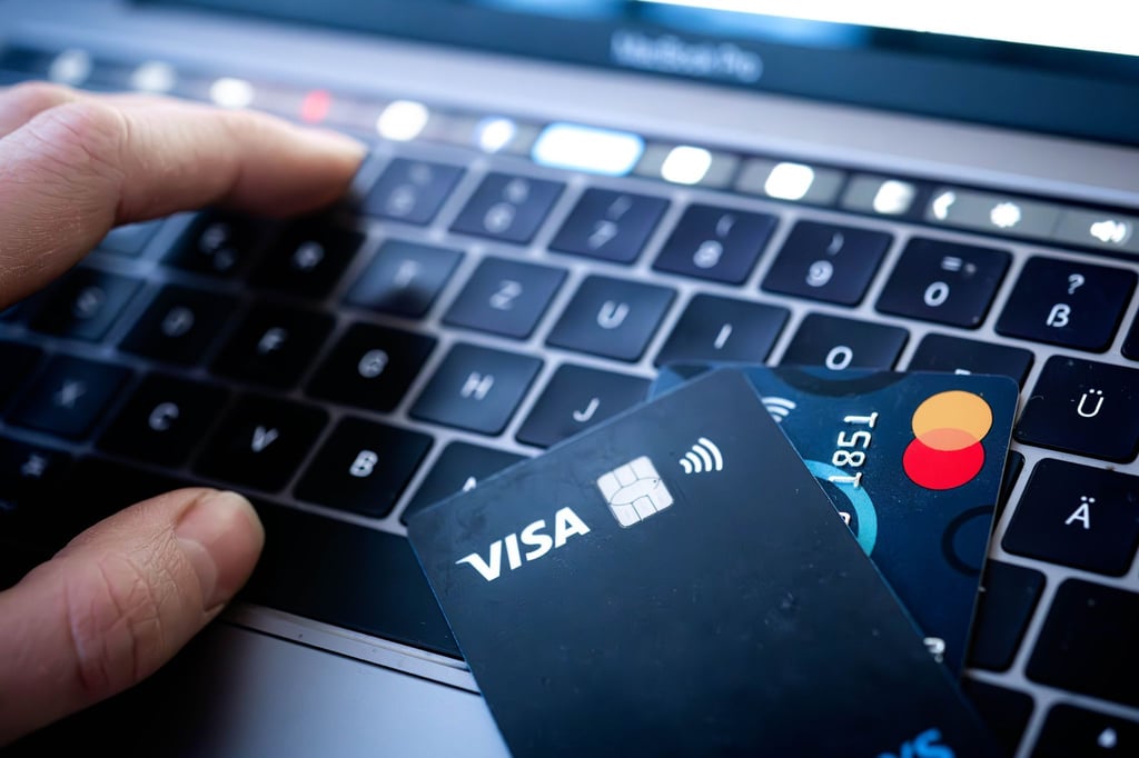 Der Kreditkartenanbieter Visa rollt ein neues Bezahlverfahren aus. (Archivbild)