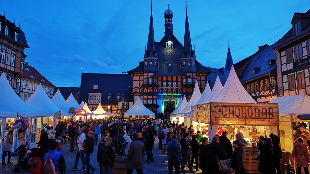 Hier liegt Schokoduft in der Luft: Bei der kostenfreien "chocolART" in Wernigerode dreht sich alle um die süße Köstlichkeit. 