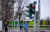 Blick auf die Fußgängerampel in der Paracelsusstraße auf Höhe Ecke Hordorfer Straße: Hier arbeiten die neuen Ampeln noch nicht. Bislang stehen sie in der Merseburger Straße und im Böllberger Weg.