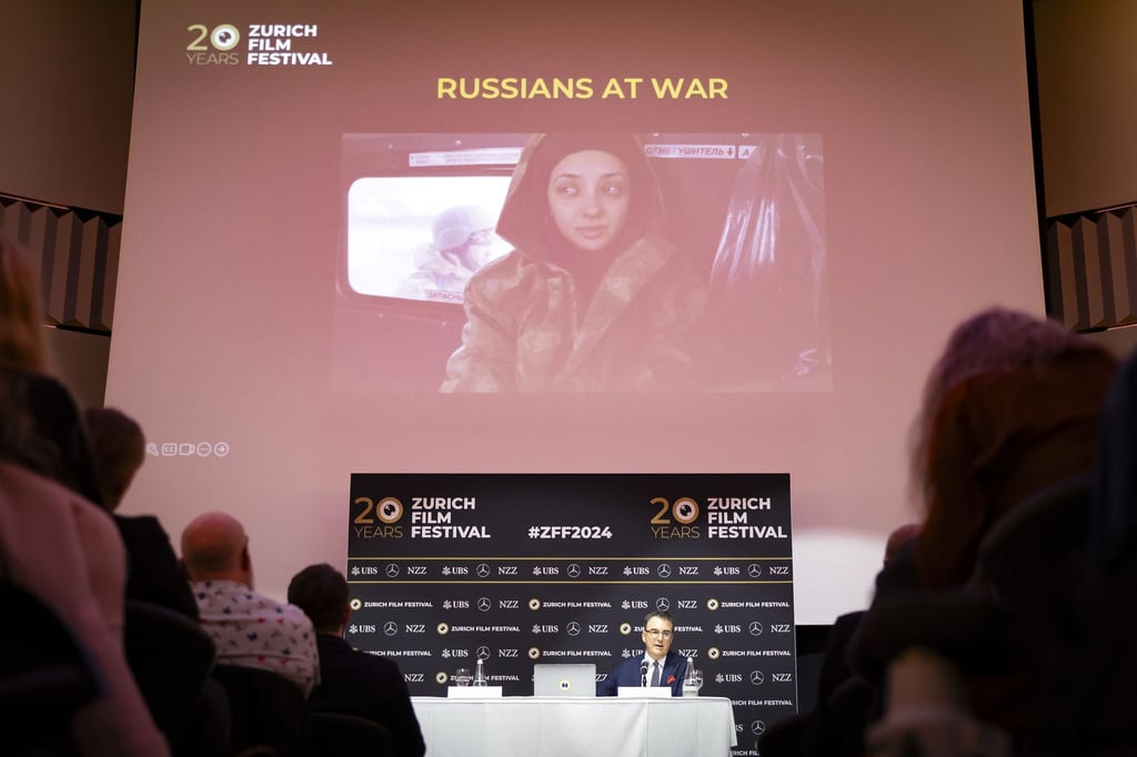 Das Filmfestival in Zürich hat einen umstrittenen Dokumentarfilm über russische Soldaten im Ukraine-Krieg in sein Programm aufgenommen.