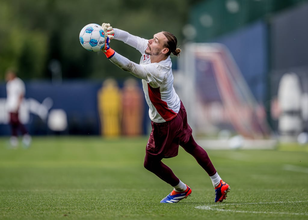 Maarten Vandevoordt kann sich bei RB Leipzig derzeit nur im Training zeigen.