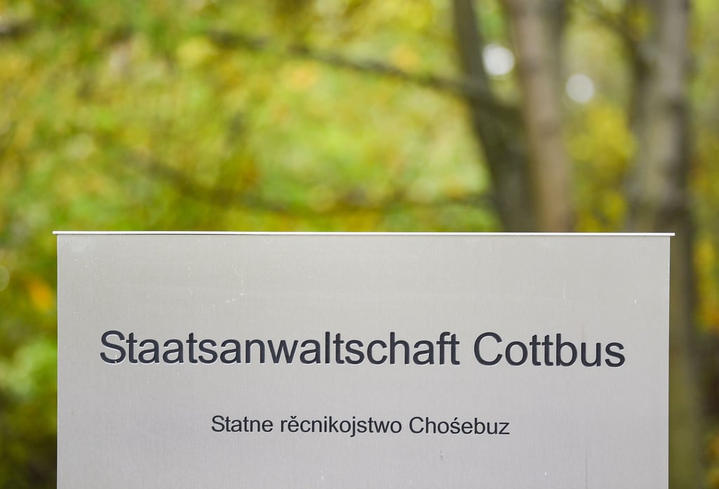 Der verletzte 56-Jährige musste notoperiert werden und befindet sich in einem kritischen Zustand. (Symbolbild)