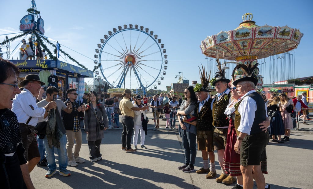 Gute Stimmung zum Wiesn-Auftakt.
