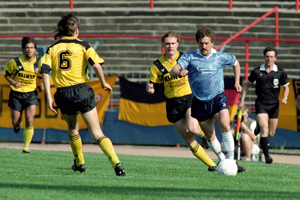 Wolfgang Steinbach im DDR-Oberliga-Spiel 1990 gegen Dresden.