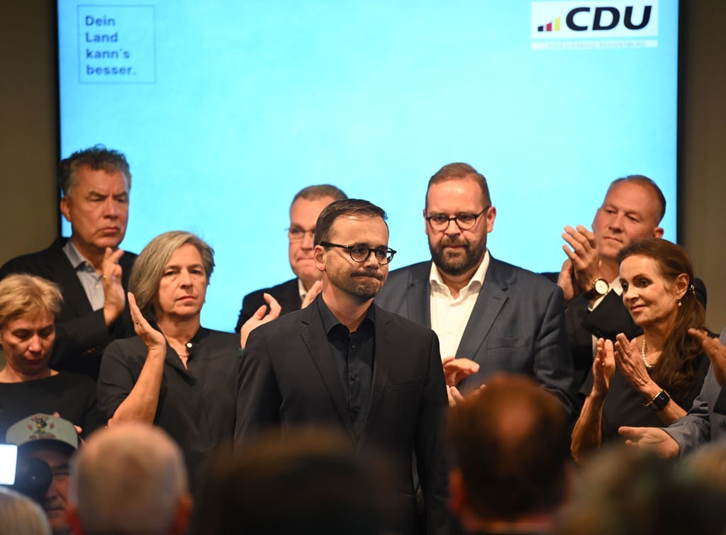 Wahlniederlage für die CDU: Spitzenmann Jan Redmann erlebt am Abend der Landtagswahl bittere Stunden.