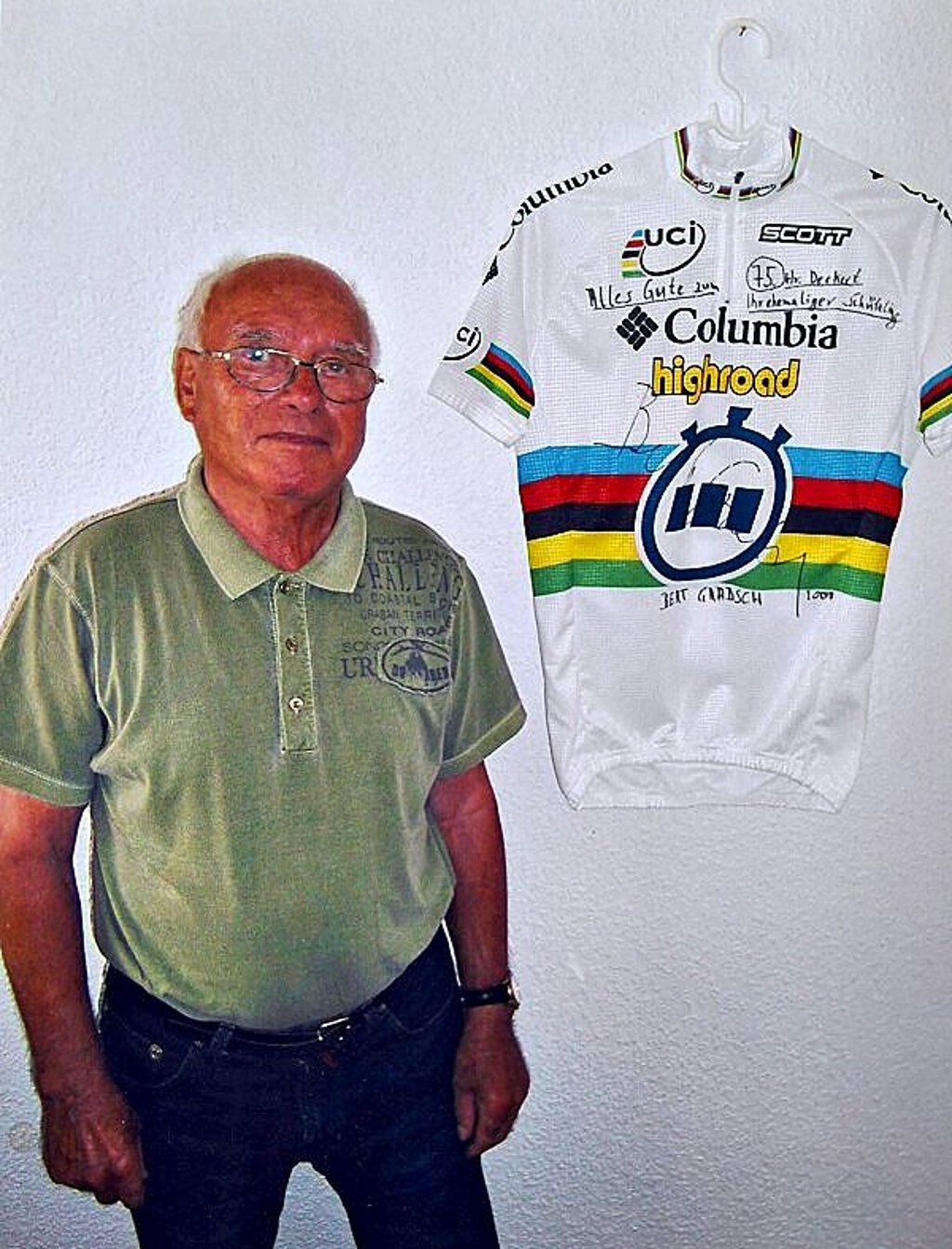 Deckert mit WM-Trikot