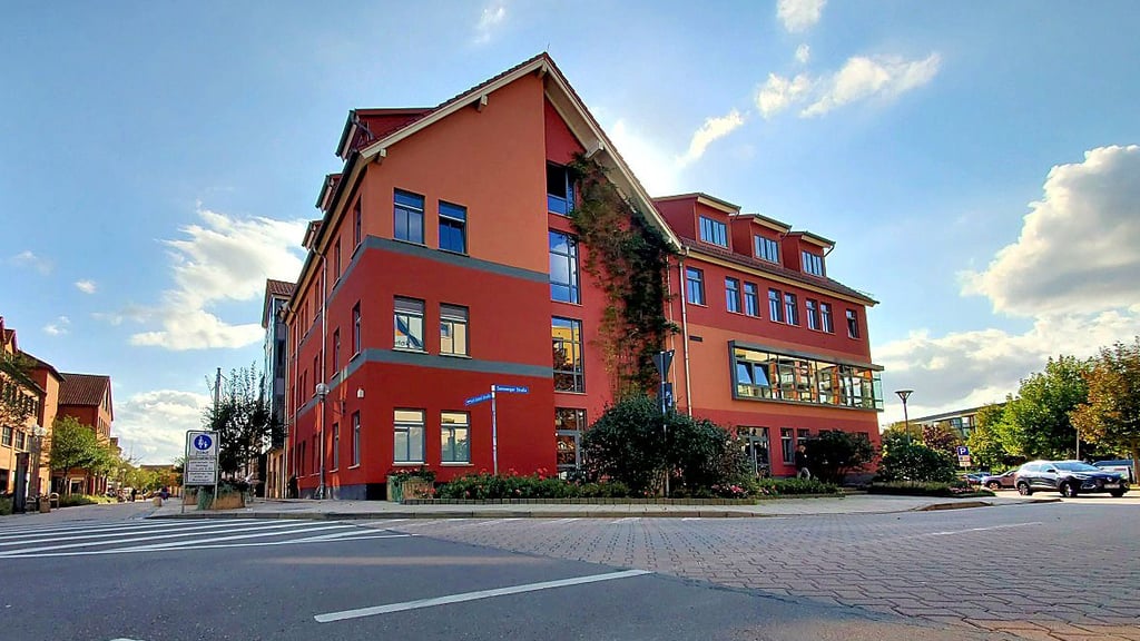 Im Rathaus kommt der Stadtrat regelmäßig zusammen. Am Donnerstag soll über eine Erhöhung der Ehrenamts-Entschädigung entschieden werden. Zwei AfD-Stadträte lehnen die Erhöhung ab. Populismus?