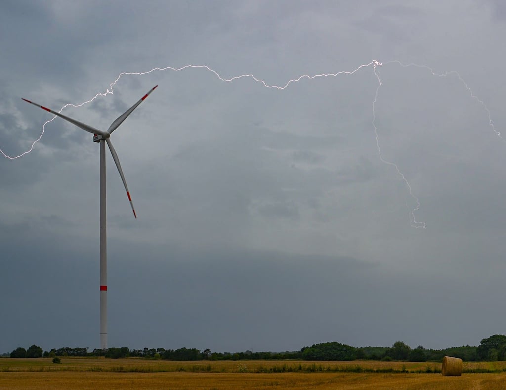Starkregen und Gewitter werden in Berlin und Brandenburg erwartet. (Archivbild)