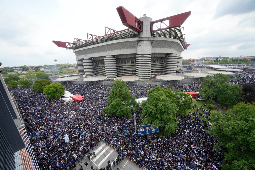 Das Champions-League-Finale 2027 sollte ursprünglich im Mailänder San-Siro-Stadion ausgetragen werden.