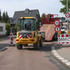 Hinter der Zerbster Brücke in Roßlau wird seit Montag gebaut.