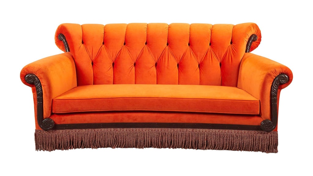 Der Hit der Auktion war ein oranges Sofa vom Set der „Friends“-Serie