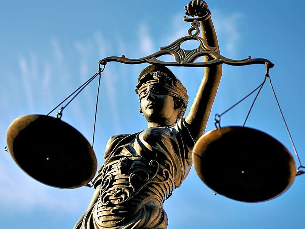 Wer will ehrenamtlicher Richter am Verwaltungsgericht werden?