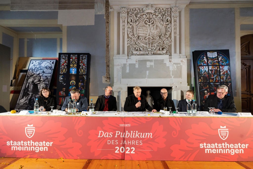 Schloss Elisabethenburg soll künftig ein Deutsches Theatermuseum beherbergen. (Archivbild)