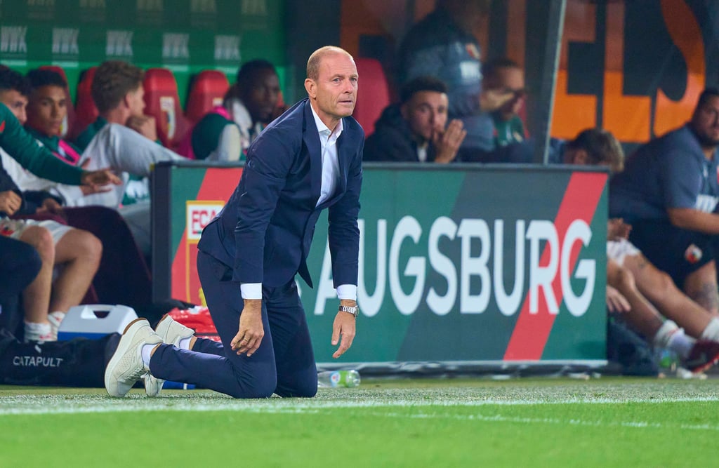 FCA-Trainer Jess Thorup verzweifelte zuletzt angesichts der schlechten Abwehrleistung seiner Mannschaft.