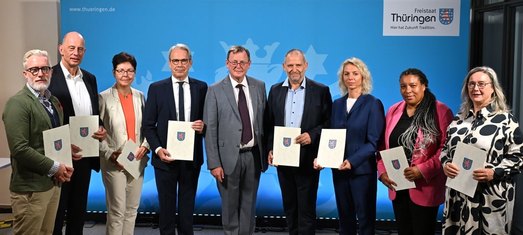 Rot-Rot-Grünes Kabinett arbeitet geschäftsführend weiter.