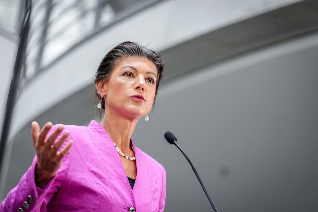 Parteigründerin Sahra Wagenknecht will künftige Landesregierungen mit BSW-Beteiligung auf außenpolitische Ziele festlegen (Archivbild)